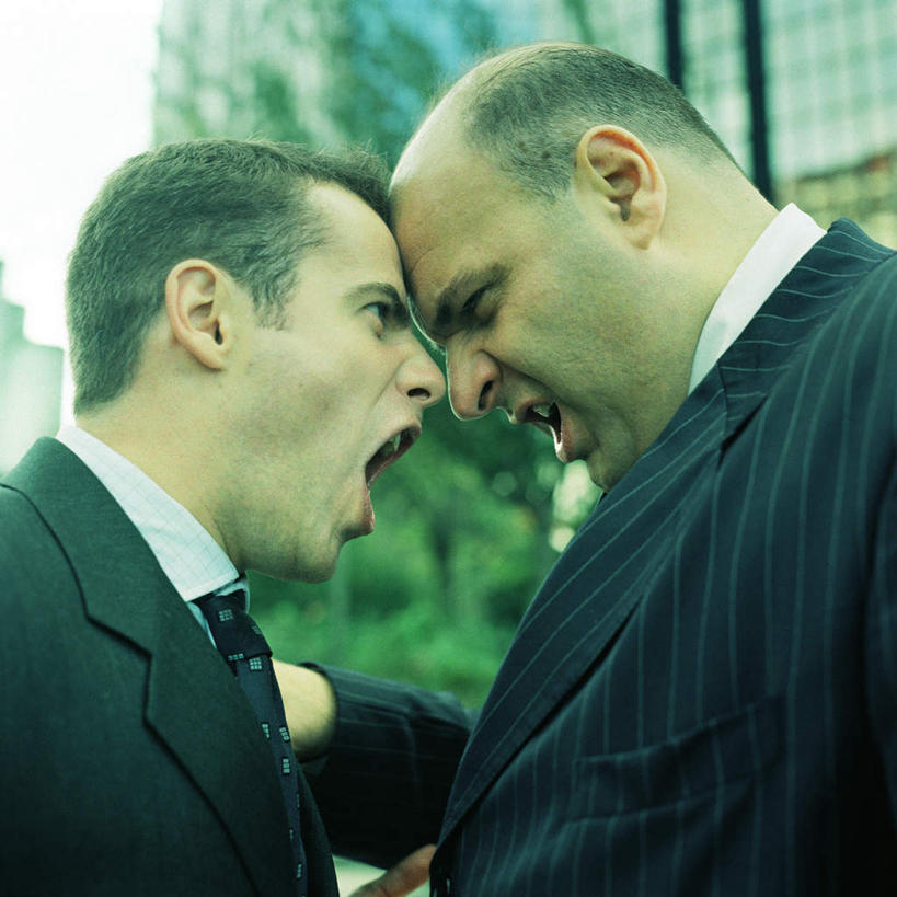 西方人,两个人,商务人士,商务男性,高楼大厦,站,方图,室外,白天,侧面,衬衫,办公楼,竞争,植物,大厦,建筑,摩天大楼,写字楼,欧洲,欧洲人,对抗,套装,冲突,大喊,相视,树,树木,绿色,自然,楼宇,站着,张嘴,面对面,商务楼,生长,成长,对视,喊叫,对立,矛盾,挑衅,相对,商务装,张大嘴巴,工薪阶层,相看,敌对,挫败,斗争,抗拒,抗衡,男人,男性,年轻男性,中年男性,白种人,白领,上班族,张开嘴,站立,半身,彩图,衬衣,大楼,高层建筑,高楼,摩天楼