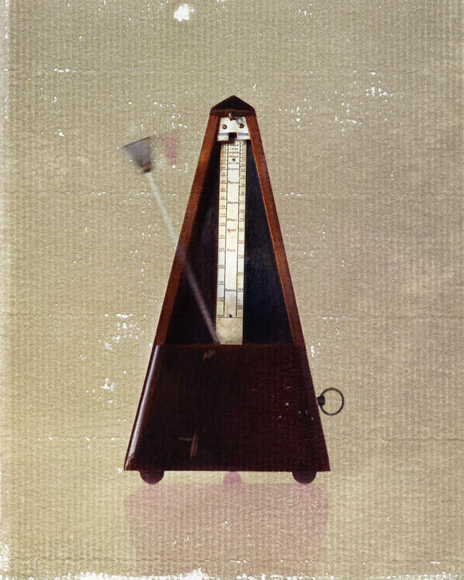 无人,竖图,俯视,室内,特写,白天,静物,朦胧,模糊,节拍器,一个,摄影,影棚,单个,节奏,节拍,拍子,稳定,彩图,高角度拍摄,影棚拍摄,拍摄