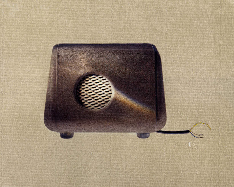 无人,横图,俯视,室内,特写,白天,桌面,桌子,静物,电力,电线,线,电能,线路,喇叭,一个,话筒,摄影,影棚,单个,电,电源,电源线,传声筒,能量,彩图,高角度拍摄,影棚拍摄,拍摄