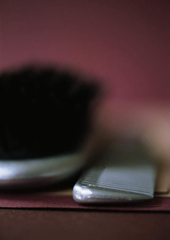 无人,竖图,俯视,室内,特写,白天,化妆,美容,静物,护肤,朦胧,模糊,梳子,日用品,保养,享受,休闲,放松,保健,摄影,影棚,养颜,美发用品,彩图,高角度拍摄,影棚拍摄,拍摄