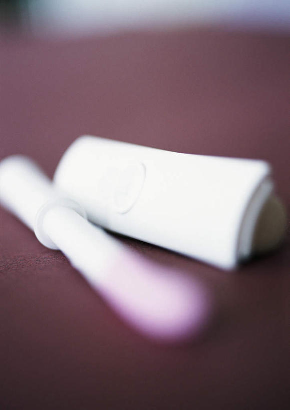 无人,竖图,俯视,室内,特写,白天,静物,朦胧,模糊,一个,摄影,影棚,单个,验孕棒,验孕,测孕,测孕棒,验孕笔,彩图,高角度拍摄,影棚拍摄,拍摄