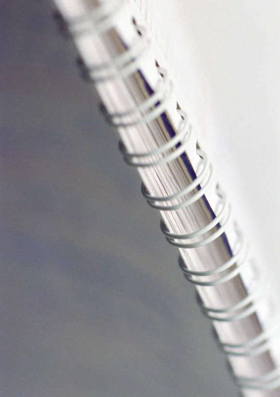 无人,竖图,俯视,室内,特写,白天,桌子,静物,办公用品,记事本,书桌,文具,本子,笔记本,课桌,学习用品,文具用品,彩图,高角度拍摄