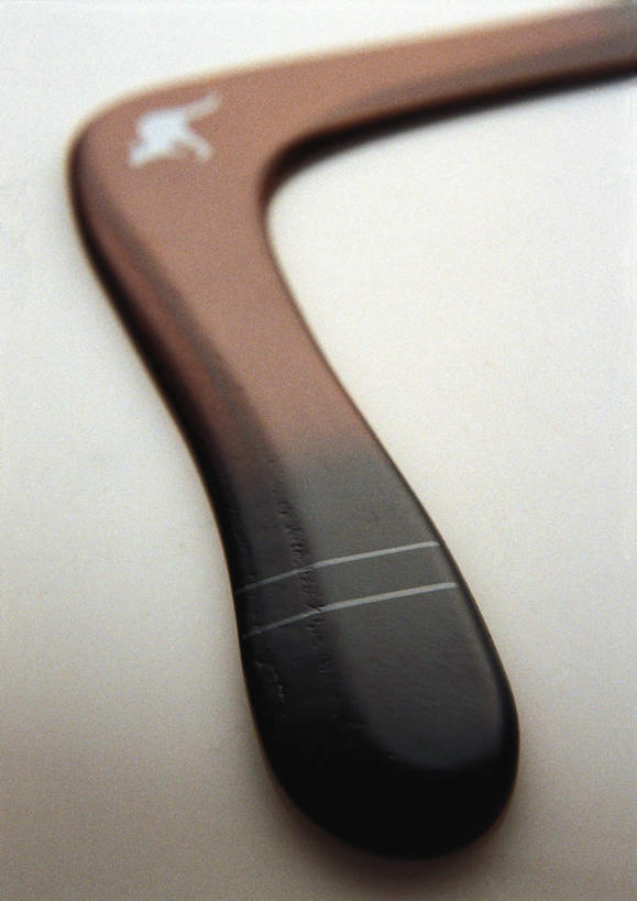 无人,竖图,俯视,室内,特写,白天,白色背景,锻炼,运动,桌面,桌子,静物,标志,符号,图案,速度,娱乐,一个,黑色,力量,平衡,摄影,影棚,单个,技巧,协调,灵敏,柔韧,趣味,耐力,回力棒,回力标,回旋镖,飞去来器,自归器,抗争,体育,彩图,高角度拍摄,影棚拍摄,健身,拍摄