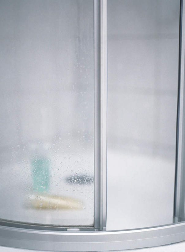 无人,家,竖图,室内,白天,正面,窗户,家具,落地窗,卫生间,洗手间,浴室,装修,建筑,两瓶,一排,许多,整齐,装饰,方格,房屋,墙,屋子,公寓,古典,建设,装潢,洋房,楼房,玻璃窗,墙壁,墙面,住宅,排列,室内装潢,浴缸,中式,沐浴露,洗漱用品,明亮,舒适,家居装潢,队列,房屋设计,室内设计,宽敞,样板房装潢,设计,厕所,淋浴房,彩图,冲凉房,房子,沐浴间,沐浴室