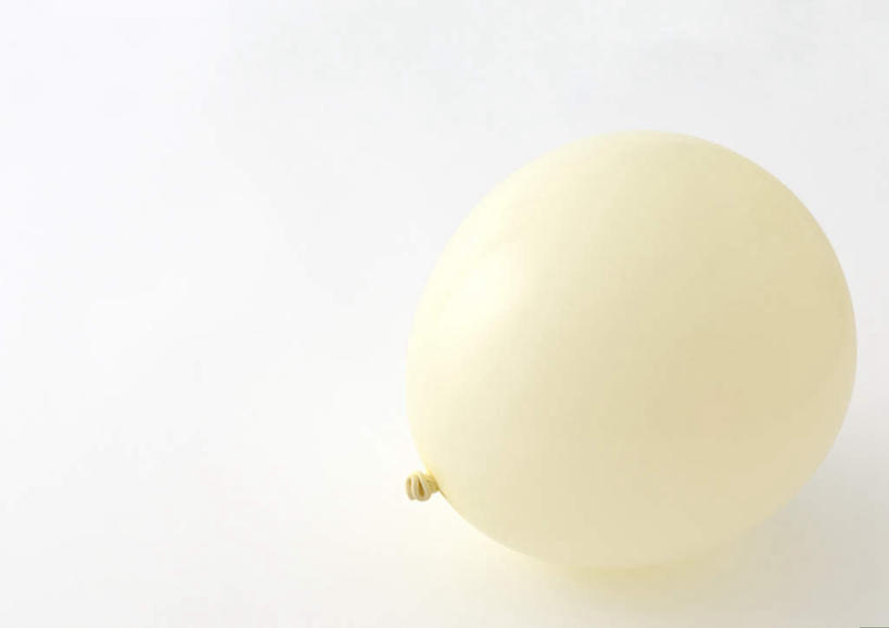 无人,横图,俯视,室内,特写,白天,白色背景,游戏,桌子,静物,玩具,装饰,塑料,办公桌,玩,娱乐,一个,白色,气球,塑料制品,休闲,充气玩具,橡胶,益智,摄影,影棚,单个,活动,华丽,修饰,点缀,发泄,消遣,智力,橡胶制品,宣泄,衬托,美观,雅致,雅观,玩耍,嬉戏,彩图,高角度拍摄,影棚拍摄,拍摄