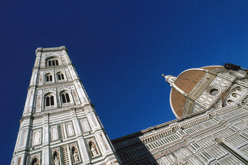 无人,教堂,横图,室外,白天,仰视,意大利,佛罗伦萨,欧洲,阴影,光线,影子,蓝色,蓝天,天空,阳光,天,宗教,信仰,晴朗,信念,万里无云,百花之城,翡冷翠,晴空,晴空万里,彩图,低角度拍摄,大教堂,礼拜堂