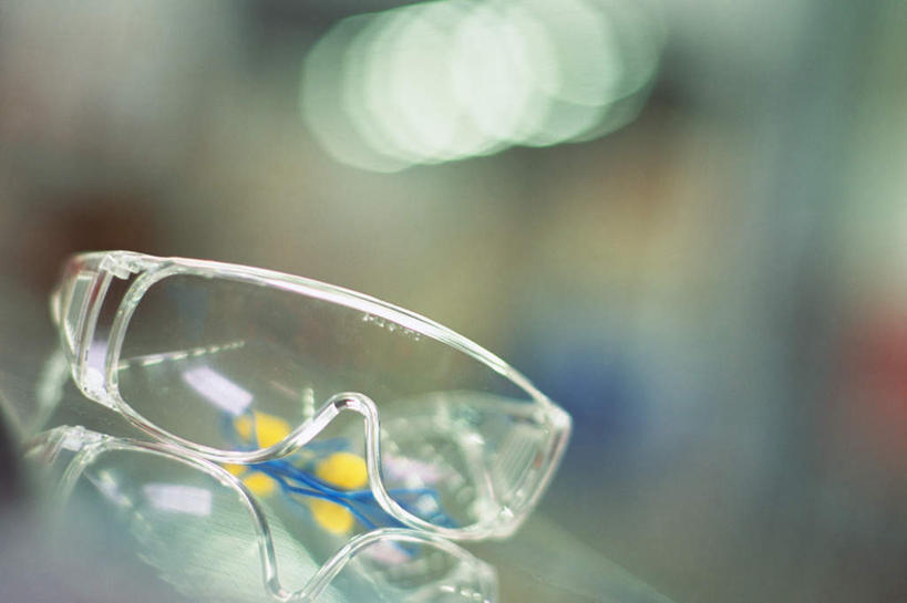 无人,横图,室内,特写,白天,正面,静物,一副,朦胧,模糊,眼镜,护目镜,彩图