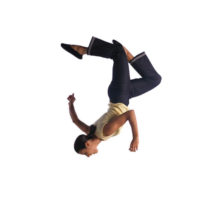 西方人,一个人,跳,笑,微笑,露齿笑,方图,室内,白天,白色背景,侧面,锻炼,运动,欧洲,欧洲人,仅一个年轻女性,仅一个女性,仅一个人,倒立,半空,摄影,影棚,翻转,体育,年轻女性,女人,女性,白种人,跳跃,彩图,全身,影棚拍摄,健身,拍摄