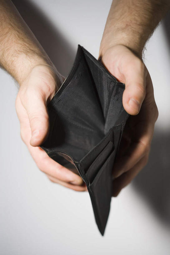 西方人,手,一个人,捧,竖图,俯视,室内,特写,白天,白色背景,欧洲,欧洲人,双手,仅一个男性,仅一个人,仅一个年轻男性,一个,黑色,手部,荷包,摄影,影棚,单个,钱袋,男人,男性,年轻男性,白种人,端,端着,捧着,手捧,半身,彩图,高角度拍摄,影棚拍摄,拍摄