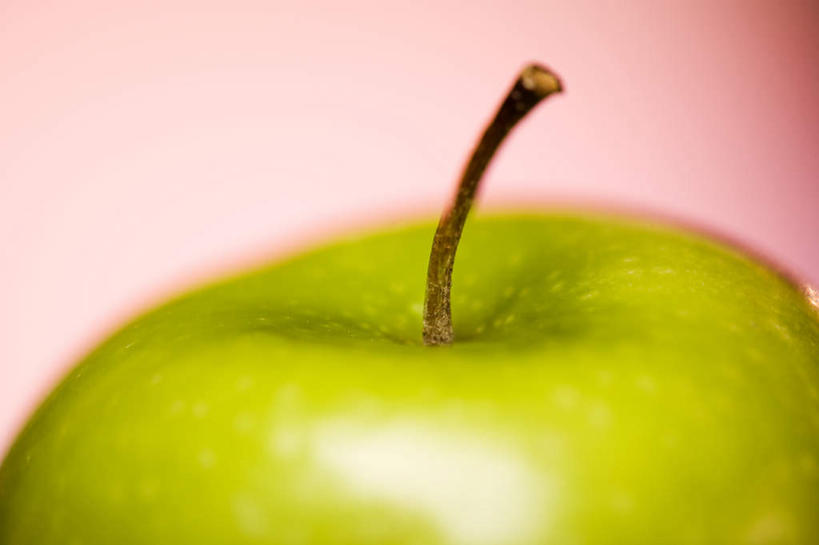 无人,横图,室内,特写,白天,正面,苹果,水果,粉色背景,新鲜,生食,食品,果实,食物,一个,绿色,青苹果,摄影,有机食品,绿色食品,影棚,单个,彩图,影棚拍摄,拍摄