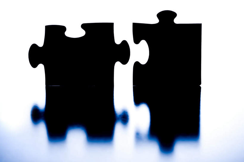 无人,横图,室内,特写,白天,正面,游戏,成功,合作,团队,集体,信心,静物,拼图,两块,连接,阴影,蓝色背景,组合,朦胧,模糊,反射,影子,玩,娱乐,队伍,休闲,摄影,影棚,活动,链接,成就,发泄,消遣,智力,拼接,拼凑,智力游戏,合伙,宣泄,拼合,凑集,聚合,撮合,链结,趣味,策略,玩耍,嬉戏,彩图,影棚拍摄,拍摄