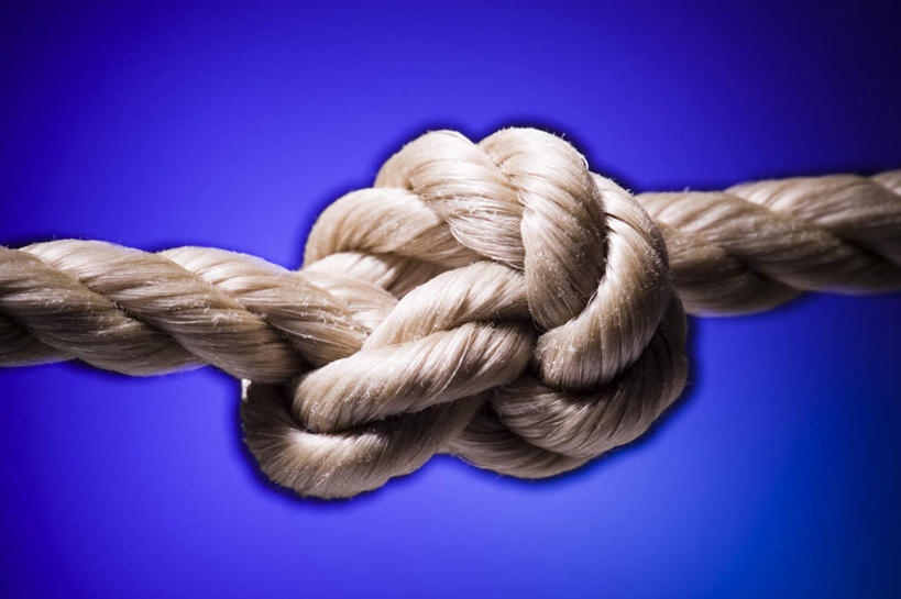 无人,横图,室内,特写,白天,正面,静物,一根,蓝色背景,草绳,绳子,摄影,绳结,影棚,绳索,稻草绳,半身,彩图,影棚拍摄,拍摄