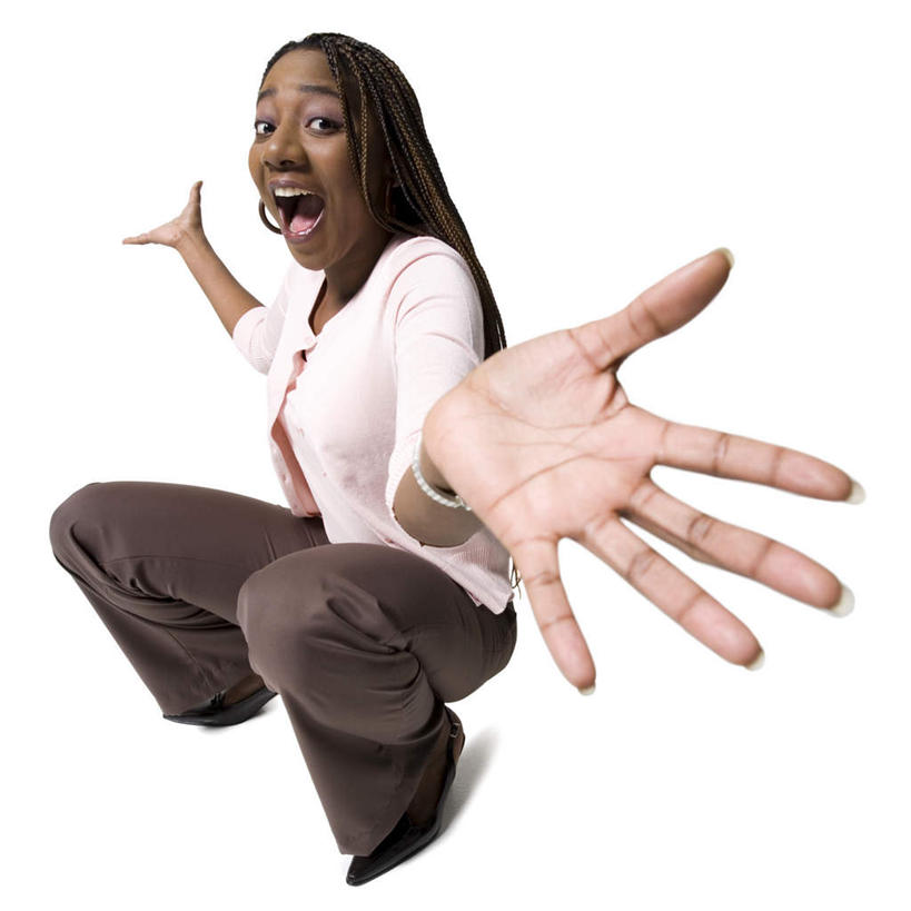 西方人,手,一个人,蹲,方图,室内,白天,白色背景,正面,欧洲,非洲,黑人,欧洲人,仅一个年轻女性,仅一个女性,仅一个人,服装,注视,休闲装,衣服,观察,看,双手摊开,张嘴,休闲,手部,休闲服,无奈,摄影,服饰,影棚,观看,遗憾,烦恼,察看,关注,张大嘴巴,可惜,无计可施,惋惜,怜惜,无语,年轻女性,女人,女性,非洲人,张开嘴,蹲着,彩图,全身,影棚拍摄,拍摄