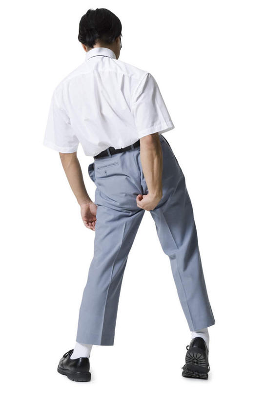 东方人,一个人,站,捏,竖图,室内,白天,白色背景,制服,亚洲,仅一个男性,仅一个人,服装,捏着,黄种人,仅一个年轻男性,背面,衣服,站着,校服,摄影,服饰,影棚,衣着,穿着,学生服,衣饰,男人,男性,年轻男性,亚洲人,站立,彩图,全身,影棚拍摄,拍摄