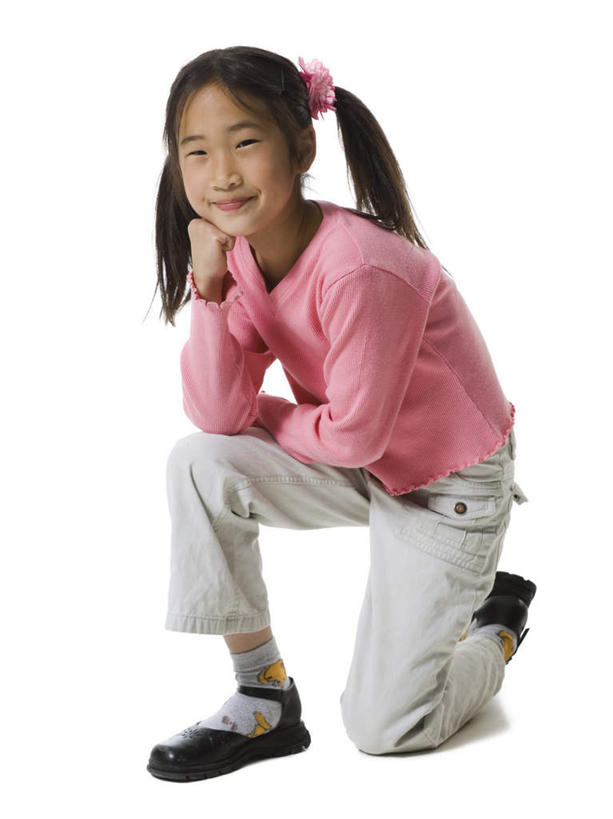 东方人,儿童,一个人,竖图,室内,白天,白色背景,正面,纯洁,亚洲,仅一个女性,仅一个人,阴影,服装,装饰,反射,头饰,影子,注视,休闲装,黄种人,小孩,衣服,粉色,发饰,饰品,观察,看,仅一个小孩,休闲,休闲服,可爱,童年,童趣,摄影,服饰,影棚,观看,华丽,修饰,点缀,察看,关注,头绳,童真,烂漫,无邪,配饰,衬托,美观,雅致,雅观,天真,女孩,女人,女性,亚洲人,孩子,彩图,全身,影棚拍摄,拍摄,发绳,女生