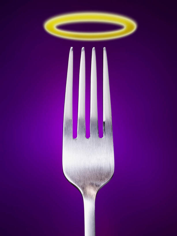 无人,竖图,室内,特写,白天,正面,光晕,静物,餐具,紫色背景,光线,圆形,叉子,一个,阳光,摄影,影棚,单个,气象,环形,餐叉,日晕,太阳光晕,进餐用具,彩图,影棚拍摄,拍摄