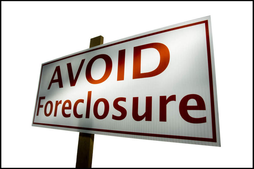 无人,横图,室内,特写,白天,白色背景,正面,指示牌,静物,一块,一排,许多,整齐,英文,标志,文字,字符,字母,很多,标识,排列,红色,白色,摄影,影棚,英文字母,队列,彩图,影棚拍摄,拍摄,木杆