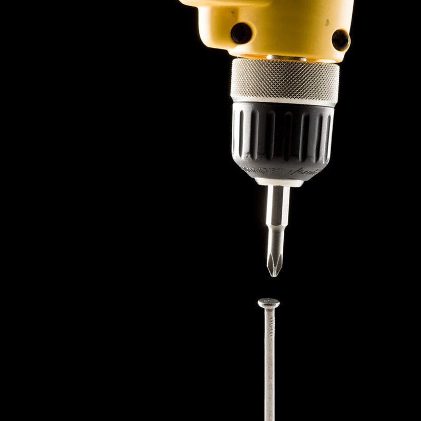 无人,横图,室内,特写,白天,正面,静物,阴影,黑色背景,反射,钉子,影子,一个,摄影,影棚,单个,电钻,五金,紧固,手电钻,电动工具,牢固,彩图,影棚拍摄,拍摄,稳固