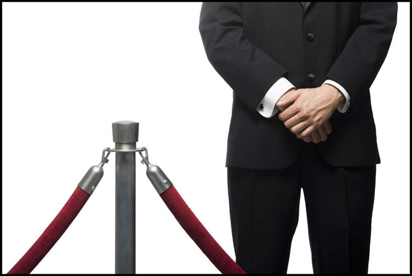 西方人,手,一个人,警卫,栏杆,站,横图,室内,特写,白天,白色背景,正面,衬衫,西装,欧洲,欧洲人,双手,仅一个男性,仅一个人,握,套装,正装,围栏,领带,职业装,护栏,仅一个年轻男性,站着,手部,握着,摄影,影棚,保镖,保镳,男人,男性,年轻男性,白种人,站立,半身,彩图,影棚拍摄,衬衣,拍摄,挂绳礼宾杆,栏杆柱,礼宾带,礼宾杆,礼宾杆围栏,礼宾栏,礼宾绳,礼宾柱