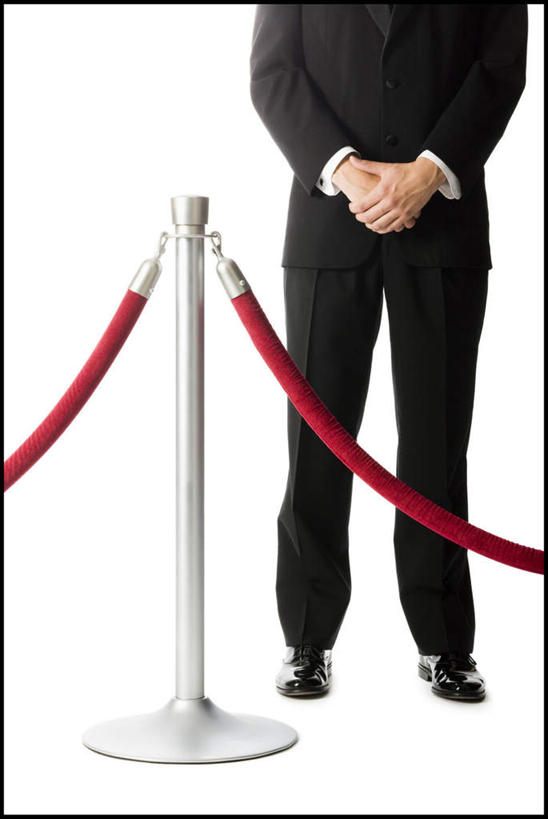 西方人,一个人,警卫,栏杆,站,竖图,室内,白天,白色背景,正面,衬衫,西装,欧洲,欧洲人,仅一个男性,仅一个人,握,套装,正装,围栏,领带,职业装,护栏,仅一个年轻男性,站着,握着,摄影,影棚,保镖,保镳,男人,男性,年轻男性,白种人,站立,半身,彩图,影棚拍摄,衬衣,拍摄,挂绳礼宾杆,栏杆柱,礼宾带,礼宾杆,礼宾杆围栏,礼宾栏,礼宾绳,礼宾柱