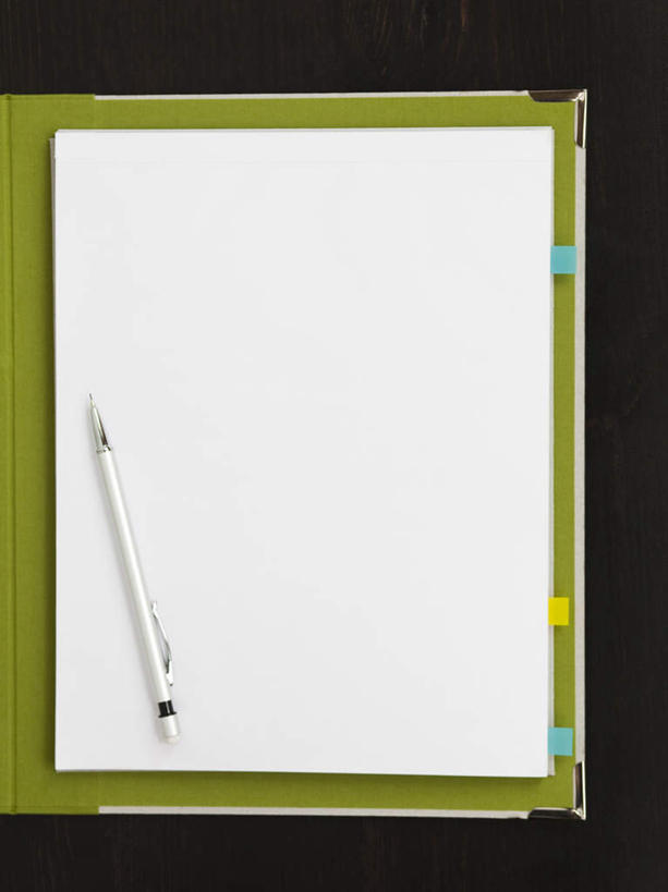 无人,竖图,俯视,室内,特写,白天,静物,阴影,黑色背景,反射,粘性,笔,影子,办公用品,便利贴,便签,记事本,文具,本子,笔记本,铅笔,学习用品,摄影,影棚,办公设备,文具用品,记事,一支,自动铅笔,快捷,文化工具,方便,N次贴,便条贴,告诉贴,即时贴,彩图,高角度拍摄,影棚拍摄,拍摄