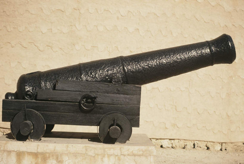 无人,横图,室外,白天,正面,旅游,度假,竞争,石头,名胜古迹,标志建筑,地标,建筑,阿联酋,亚洲,对抗,遗迹,冲突,石子,墙,古迹,破坏,文物,娱乐,建设,古建筑,墙壁,墙面,享受,休闲,大炮,武器,旅游胜地,放松,战争,损坏,攻击,威胁,对立,矛盾,兵器,西亚,防御,古文明,阿拉伯联合酋长国,迪拜,敌对,挫败,斗争,抗拒,抗衡,杀伤,威慑,杜拜,危险,石块,岩石,彩图