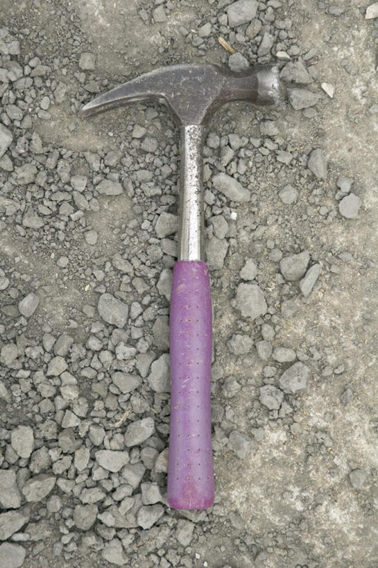 无人,竖图,俯视,室外,特写,白天,度假,石头,美景,城市风光,城市,静物,阿联酋,亚洲,敲打,锤子,工具,榔头,石子,景观,娱乐,一个,紫色,享受,休闲,景色,放松,单个,五金,变形,紧固,矫正,西亚,塑形,阿拉伯联合酋长国,迪拜,谢赫扎耶德路,牢固,杜拜,石块,岩石,彩图,高角度拍摄