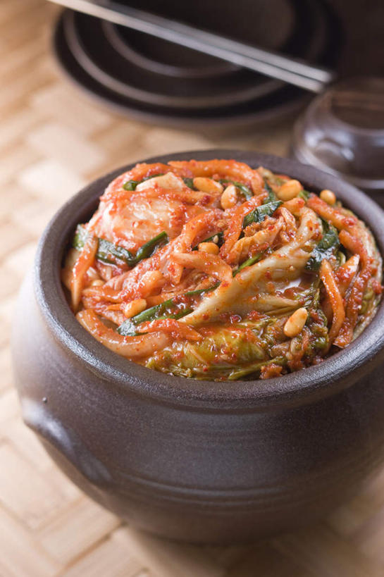 无人,竖图,俯视,室内,特写,白天,烹饪,蔬菜,椰菜,卷心菜,一堆,许多,堆叠,堆积,朦胧,模糊,新鲜,罐子,陶瓷,腌菜,日本料理,料理,食品,陶瓷制品,咸菜,菜肴,美食,食物,瓶子,日式料理,日式,摄影,佳肴,有机食品,绿色食品,影棚,堆,结球甘蓝,甘兰,包心菜,彩图,高角度拍摄,影棚拍摄,拍摄