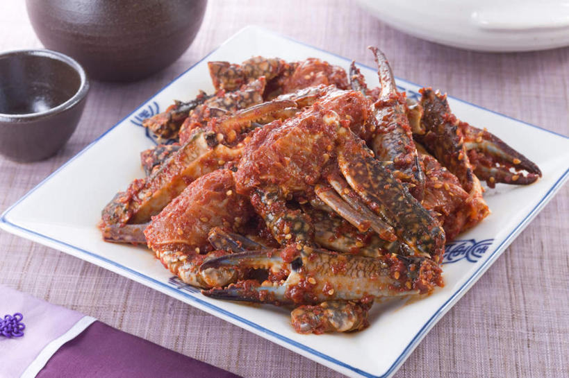 海鲜,蟹,无人,横图,俯视,室内,特写,白天,烹饪,杯子,餐具,螃蟹,碟子,盘,调味,香料,佐料,料理,食品,韩式,水产,菜肴,美食,食物,盘子,水杯,碟,摄影,佳肴,影棚,配料,海产品,韩国料理,韩式料理,作料,茶杯,彩图,高角度拍摄,影棚拍摄,拍摄