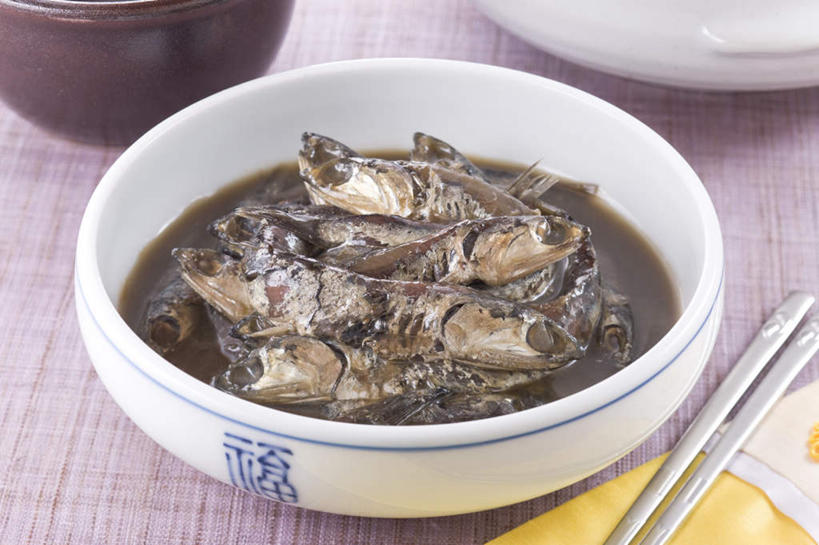 无人,横图,俯视,室内,烹饪,餐桌,筷子,桌子,餐具,调料,料理,食品,调味品,韩式,调味料,文化,传统,酱油,菜肴,美食,鱼类,食物,碗,佳肴,餐台,礼节,韩国料理,礼仪,腌制食品,进餐用具,烹调用具,彩图,高角度拍摄