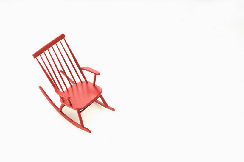 无人,横图,室内,特写,白天,白色背景,正面,静物,椅子,一把,阴影,反射,木制,影子,摇椅,红色,木制品,摄影,影棚,彩图,影棚拍摄,拍摄