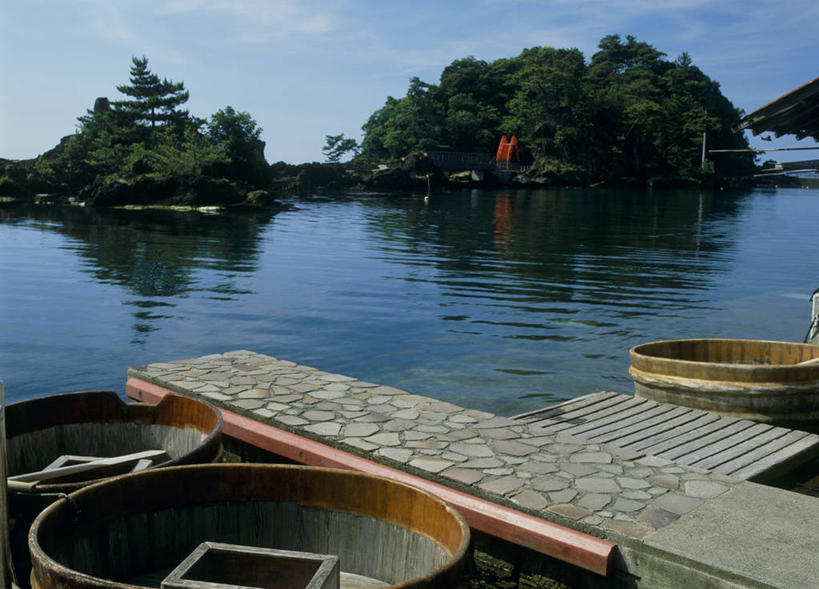 无人,横图,室外,白天,正面,旅游,度假,海浪,海洋,美景,树林,植物,日本,亚洲,阴影,光线,木板,影子,景观,浪花,云,云朵,桥,木桥,云彩,娱乐,栈桥,树,树木,蓝色,绿色,白云,蓝天,天空,阳光,自然,海水,天,享受,休闲,景色,放松,生长,晴朗,成长,人行桥,木板桥,自然风光,海景,东亚,本州,本州岛,日本国,中部地方,新潟,新潟县,大海,风浪,海,海水的波动,近岸浪,涌浪,晴空,彩图,佐渡市