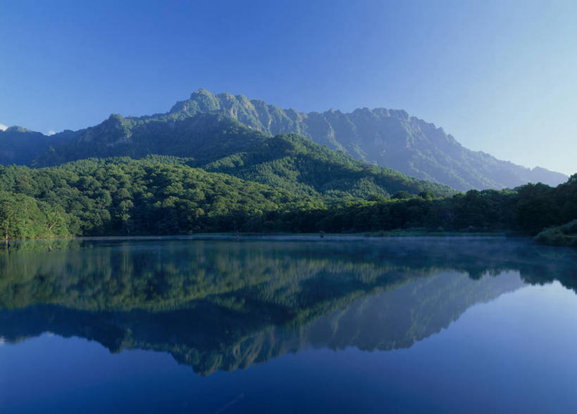 无人,横图,室外,白天,正面,旅游,度假,湖,湖泊,美景,森林,山,山脉,树林,水,植物,长野县,日本,亚洲,阴影,光线,影子,湖面,景观,山峰,水流,水面,山峦,娱乐,树,树木,蓝色,绿色,倒影,蓝天,天空,阳光,自然,湖水,群山,天,享受,休闲,景色,放松,生长,晴朗,成长,倒映,自然风光,东亚,本州,万里无云,本州岛,日本国,中部地方,长野,县厅,反照,晴空,晴空万里,彩图,长野市,户隐山