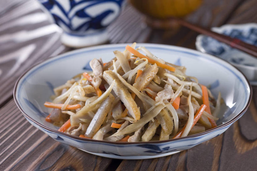 无人,横图,俯视,室内,特写,白天,烹饪,餐桌,筷子,桌子,萝卜,胡萝卜,蔬菜,餐具,一堆,许多,阴影,堆叠,堆积,新鲜,反射,木制,碟子,盘,影子,肉,鱼肉,日本料理,料理,食品,文化,传统,猪肉,菜肴,美食,肉类,食物,盘子,木制品,碟,日式料理,日式,佳肴,有机食品,绿色食品,餐台,堆,礼节,礼仪,肉食,豚肉,鱼饼,进餐用具,红萝卜,甘荀,彩图,高角度拍摄