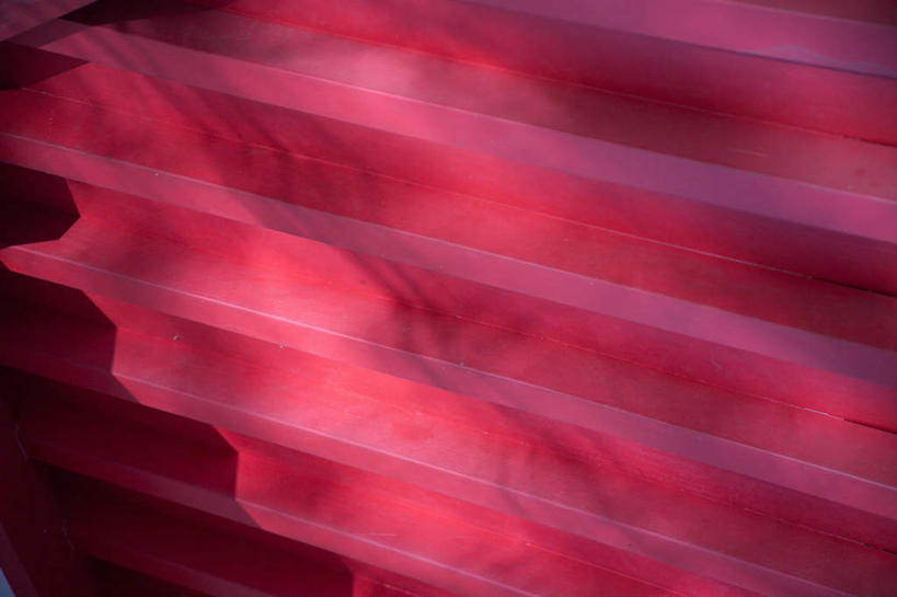 无人,横图,俯视,室外,特写,白天,阴影,波纹,光线,影子,屋顶,顶棚,红色,阳光,波浪,彩图,高角度拍摄