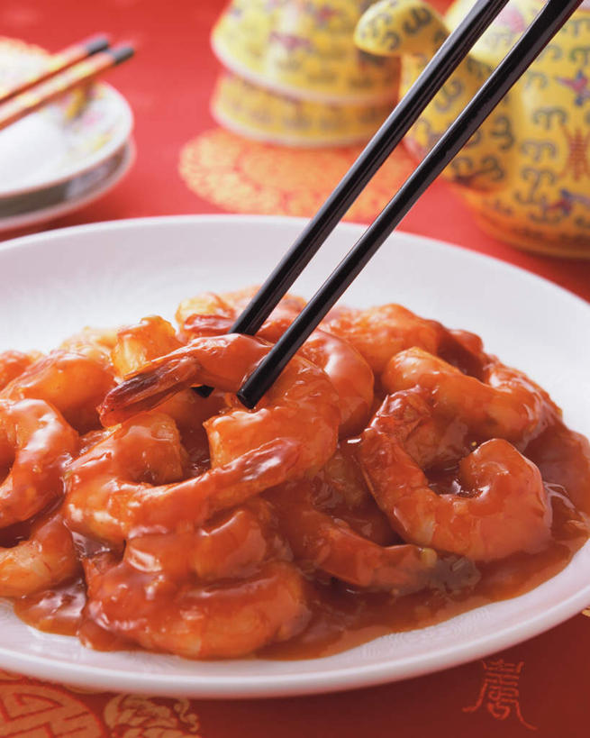 海鲜,无人,竖图,俯视,室内,特写,白天,烹饪,中餐,筷子,餐具,碟子,盘,明虾,料理,食品,文化,传统,水产,菜肴,美食,食物,盘子,碟,中式,摄影,佳肴,影棚,礼节,海产品,礼仪,进餐用具,彩图,高角度拍摄,影棚拍摄,拍摄