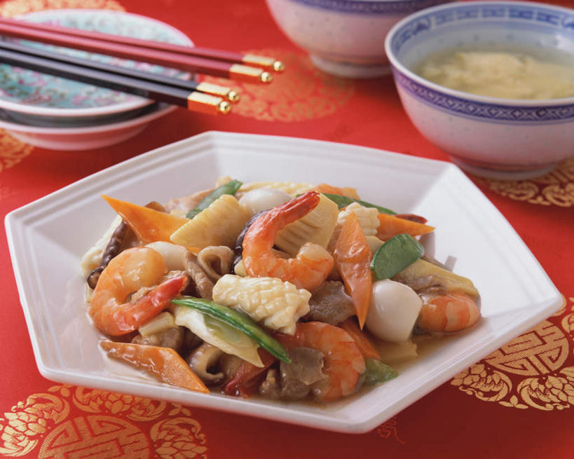 无人,横图,俯视,室内,特写,白天,烹饪,中餐,筷子,鱿鱼,蔬菜,餐具,新鲜,碟子,盘,蛋,鸡蛋,料理,食品,文化,传统,菜肴,美食,食物,盘子,碟,碗,中式,摄影,佳肴,有机食品,绿色食品,影棚,大明虾,礼节,礼仪,卵,蛋羹,进餐用具,柔鱼,枪乌贼,彩图,高角度拍摄,影棚拍摄,拍摄