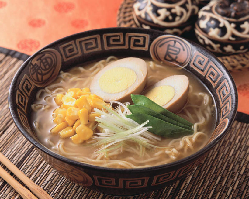 面食,面条,无人,横图,俯视,室内,特写,白天,烹饪,玉米,筷子,蔬菜,餐具,新鲜,陶瓷,面,陶瓷制品,文化,传统,菜肴,美食,食物,容器,碗,日式,摄影,佳肴,有机食品,绿色食品,影棚,储藏,礼节,储存,礼仪,日本拉面,进餐用具,彩图,高角度拍摄,影棚拍摄,拍摄,贮存