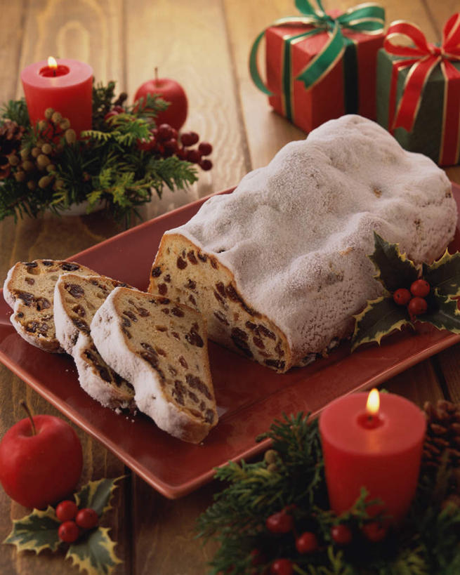 点心,无人,竖图,俯视,室内,特写,白天,下午茶,餐具,蜡烛,礼盒,礼物,圣诞节,阴影,节日,庆祝,光线,碟子,火焰,盘,影子,纸盒,烛光,食品,燃烧,文化,盒子,食物,糕点,包装盒,盘子,礼品盒,碟,点燃,庆典,摄影,礼品,影棚,纪念,横截面,圣诞蛋糕,彩图,高角度拍摄,影棚拍摄,拍摄,蛋糕