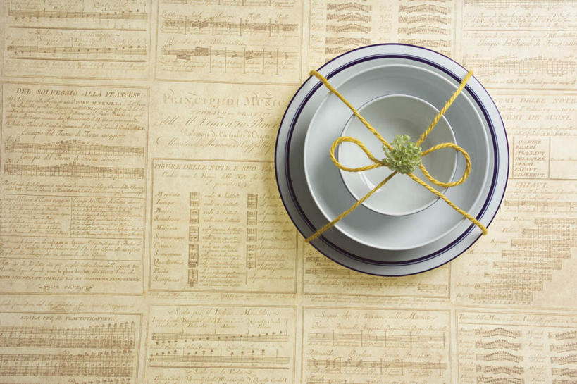 无人,横图,俯视,室内,特写,白天,白色背景,丝绸,丝带,陶瓷,缎带,陶瓷制品,绸带,蝴蝶结,容器,碗,摄影,影棚,储藏,储存,彩图,高角度拍摄,影棚拍摄,拍摄,贮存