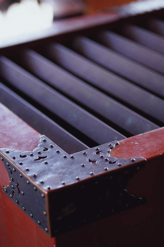 无人,竖图,室外,特写,白天,正面,静物,木制,木盒,一个,木制品,容器,单个,储藏,储存,彩图,贮存