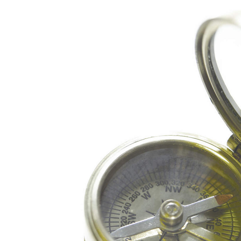 无人,方图,俯视,室内,特写,白天,白色背景,仪器,科技,海底,静物,科学,金属,方向,历史,文化,一个,祈祷,指示,许愿,摄影,宗教,地理,信仰,影棚,单个,罗盘,祈求,吉祥,科学技术,指向,风水,司南,阴阳,发明,天池,吉凶,吉利,晦气,不祥,倒霉,霉运,恶兆,凶险,顶针,玻璃盖,磁针,海底线,罗经,罗盘针,内盘,日圭,基准,外盘,园柱形外盒,平安,彩图,高角度拍摄,影棚拍摄,拍摄,地质