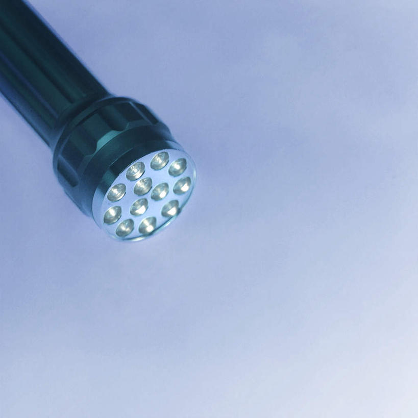 无人,方图,俯视,室内,特写,白天,静物,蓝色背景,灯光,灯,一个,绿色,摄影,影棚,单个,照明设备,手电筒,手电,LED灯,彩图,高角度拍摄,影棚拍摄,拍摄