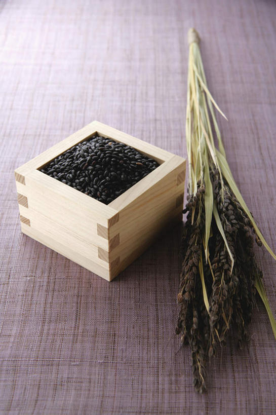 无人,竖图,俯视,室内,特写,白天,烹饪,一堆,堆叠,堆积,木制,谷物,日本料理,料理,食品,稻穗,杯,菜肴,美食,食物,一个,日式料理,日式,摄影,佳肴,影棚,单个,堆,黑米,彩图,高角度拍摄,影棚拍摄,拍摄