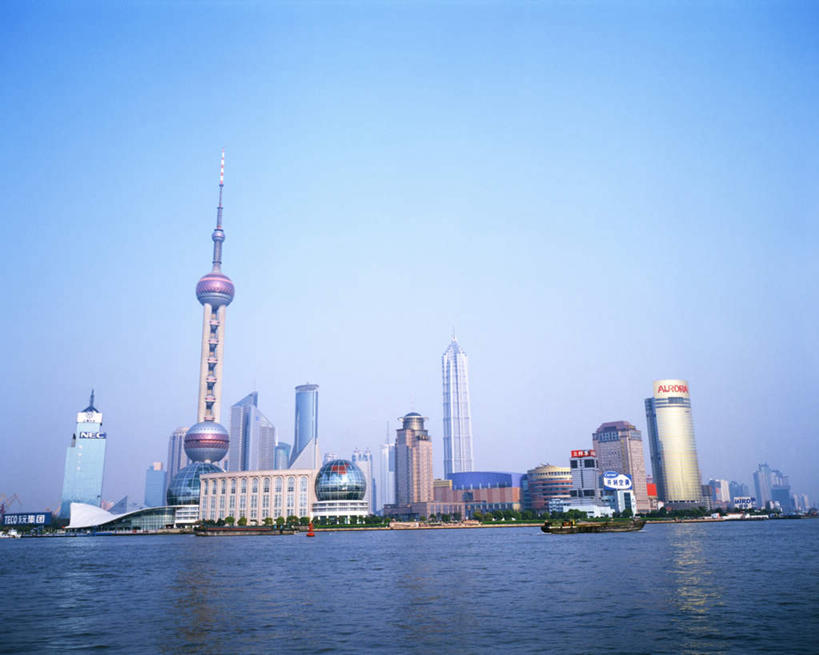 无人,高楼大厦,横图,室外,白天,仰视,度假,海浪,海洋,美景,城市风光,标志建筑,城市,大厦,地标,建筑,摩天大楼,上海,中国,亚洲,景观,浪花,娱乐,建设,东方明珠,浦东,蓝色,蓝天,天空,海水,天,享受,休闲,景色,放松,晴朗,申,海景,浦东新区,东亚,东方明珠广播电视塔,东方明珠电视塔,上海市,万里无云,中华人民共和国,沪,华东地区,大海,风浪,海,海水的波动,近岸浪,涌浪,晴空,晴空万里,彩图,低角度拍摄,大楼,高层建筑,高楼,摩天楼