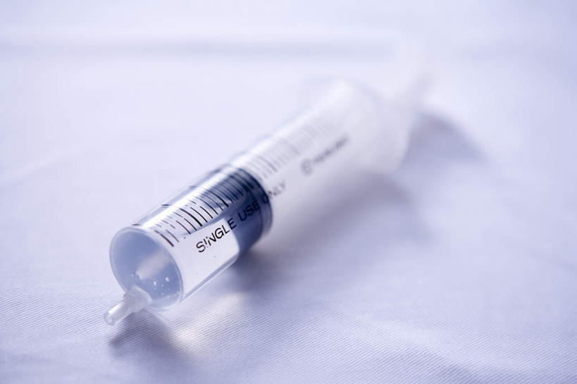 无人,医院,横图,俯视,室内,白天,阴影,反射,影子,一个,健康,针管,针筒,注射,保健,单个,医疗,医疗设备,卫生,注射器,医疗机构,彩图,高角度拍摄,病院,诊所