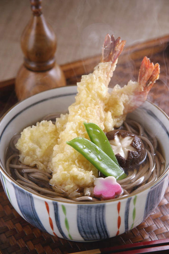 面食,面条,无人,竖图,俯视,室内,特写,白天,烹饪,雾,餐桌,桌子,蔬菜,餐具,日本,亚洲,沸腾,日本文化,蒸汽,陶瓷,面,明虾,炸虾,日本料理,料理,食品,酒壶,陶瓷制品,水蒸气,豆角,菜肴,美食,食物,容器,碗,日式料理,日式,乌冬面,佳肴,餐台,储藏,储存,东亚,日本国,蒸发,乌龙面,进餐用具,烹调用具,彩图,高角度拍摄,贮存