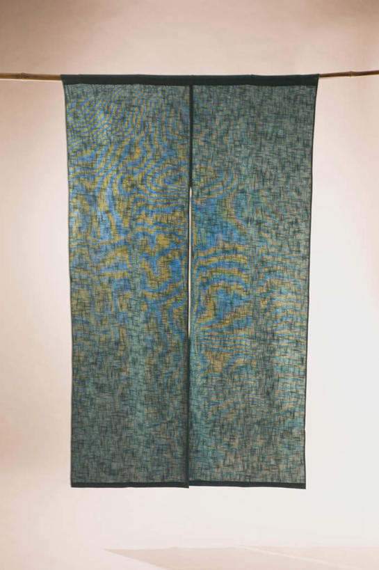 无人,竖图,室内,白天,正面,窗帘,吊挂,悬挂,阴影,装饰,光线,影子,挂,绿色,帘子,遮阳,摄影,影棚,华丽,修饰,点缀,衬托,美观,雅致,雅观,彩图,影棚拍摄,拍摄