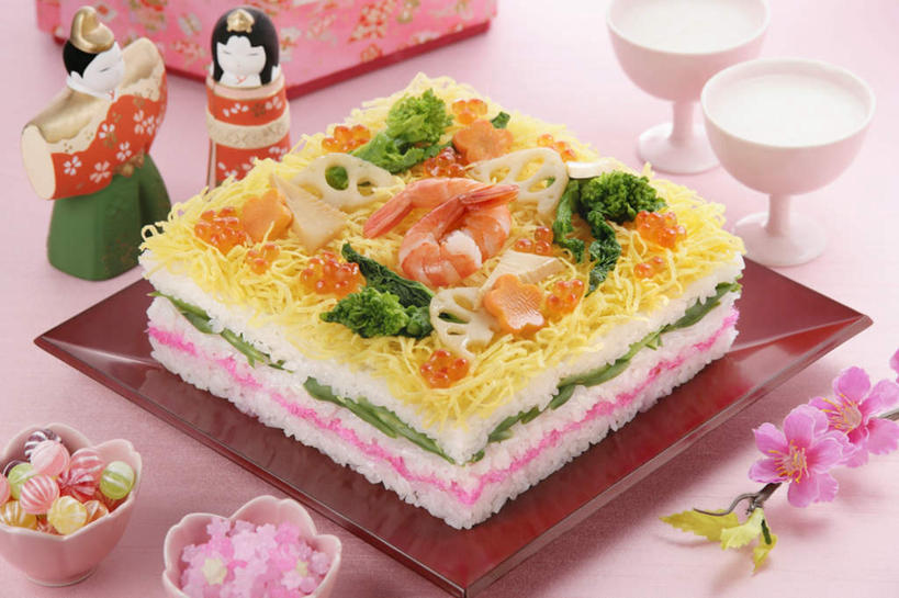 海鲜,米饭,寿司,无人,横图,俯视,室内,特写,白天,爱情,烹饪,游戏,桌面,桌子,桃花,玩具,一堆,切片,阴影,堆叠,堆积,光线,木制,影子,花菜,花椰菜,西兰花,蛋皮,明虾,鱼卵,日本料理,食品,饭,玩,鱼籽,娱乐,水产,菜肴,美食,玻璃制品,食物,玻璃瓶,木制品,瓶子,藕片,日式料理,休闲,益智,佳肴,活动,堆,五谷,俘虏,发泄,消遣,智力,海产品,醋饭,握寿司,押寿司,宣泄,四喜饭,玩耍,嬉戏,彩图,高角度拍摄