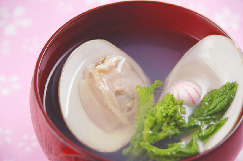 海鲜,无人,横图,俯视,室内,特写,白天,烹饪,桌面,桌子,蔬菜,贝壳,餐具,阴影,新鲜,光线,木制,影子,日本料理,食品,水产,菜肴,美食,食物,木制品,碗,日式料理,佳肴,有机食品,绿色食品,海产品,蚌,巨蚌,巨蛤,贝类外壳,软体动物外壳,进餐用具,烹调用具,彩图,高角度拍摄